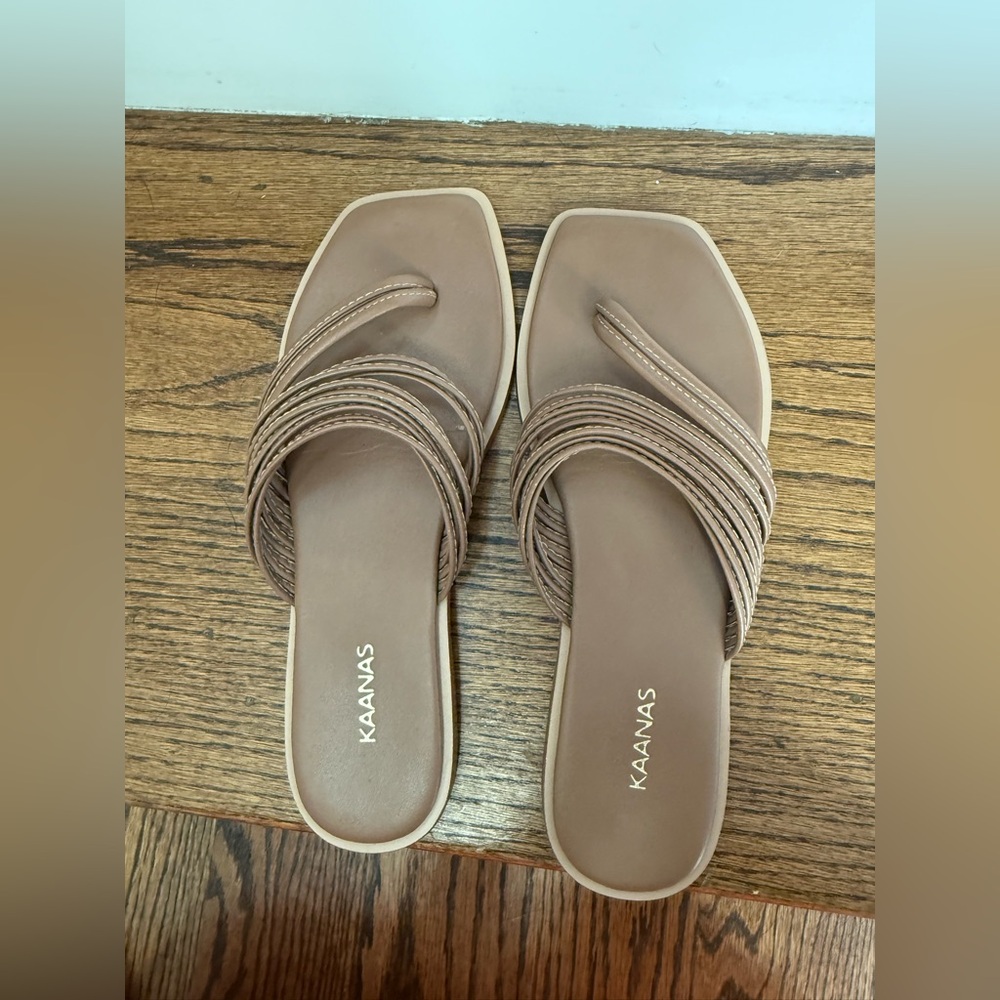 Kaanas leather sandals size 7